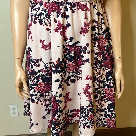 Lane Bryant Sz 18/20 Floral Bkack Dress - Picture 3 of 7